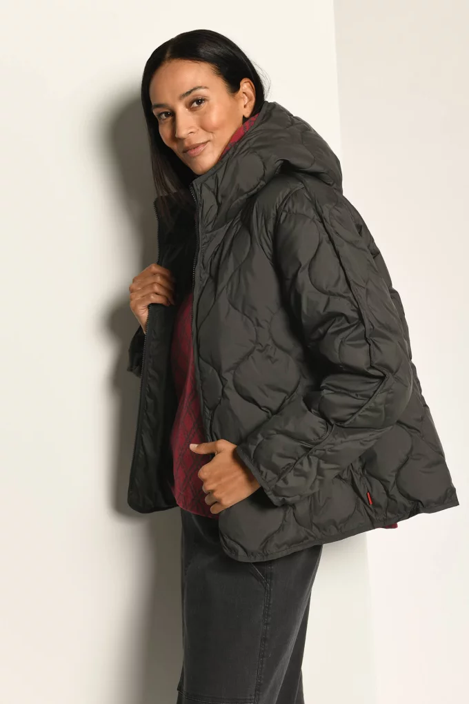 Modell aus der Vetonokollektion Herbst/Winter 2025